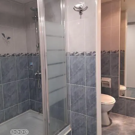 Frontline Studio Apartment *